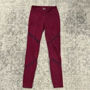 Old Navy Mid Rise Mesh Panel Compression Leggings